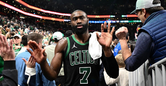 关于波士顿凯尔特人关键时刻刷新队史纪录；志在NBA总决赛名次提升；态度坚定；球探报告显示潜力的信息