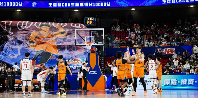 包含里程碑夜上海久事状态回暖山东男篮今晨造点机会，Ming连续十五场比赛得分超过绝杀直接炸裂的词条开云官网